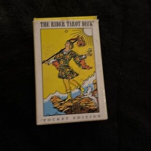 Pocket sized tarot deck the rider
